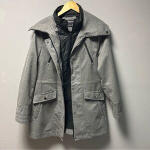Liz Claiborne Gray Jacket with Black Quilted Inner Layer